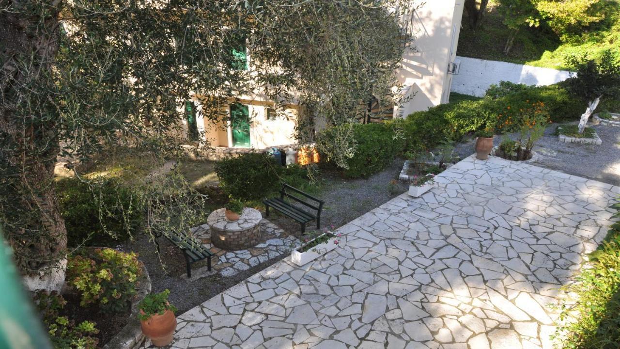 Villa Katerina Apartments Liapades Exterior photo
