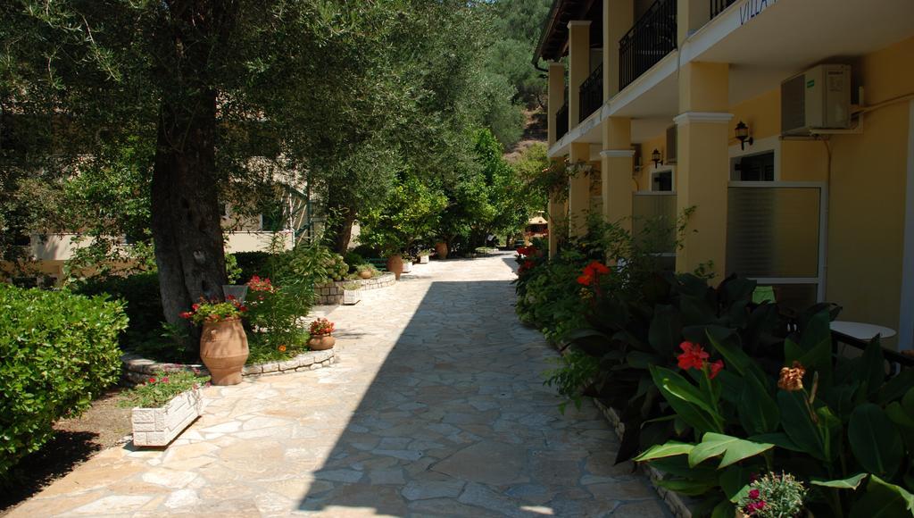 Villa Katerina Apartments Liapades Exterior photo